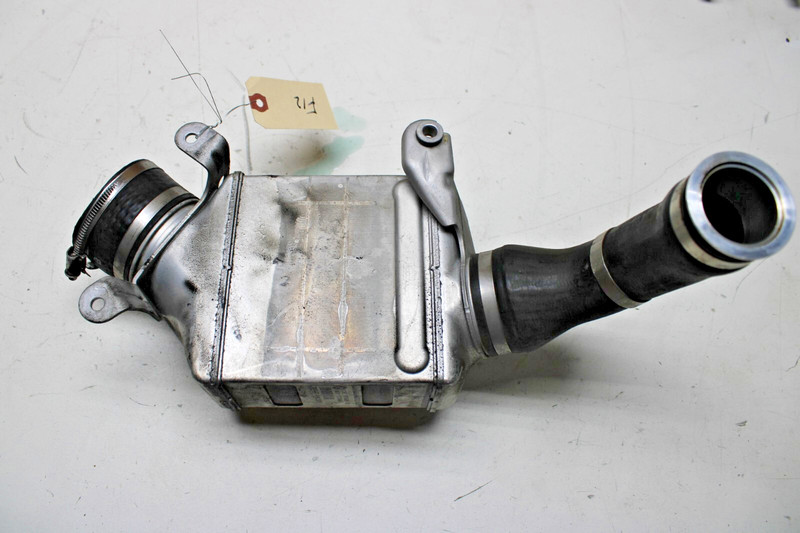 10-18 BMW 550i 650i 750i Turbocharger Intercooler Right Side F0 F06 F07 F10 F12