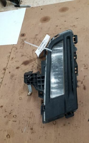 Passenger Corner/Park Light Fog-driving Sedan Fits 07-09 MAZDA 3 218447