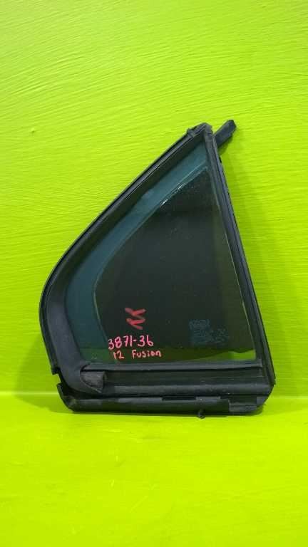 06-12 FUSION PASSENGER RIGHT REAR VENT GLASS OEM 3871-36