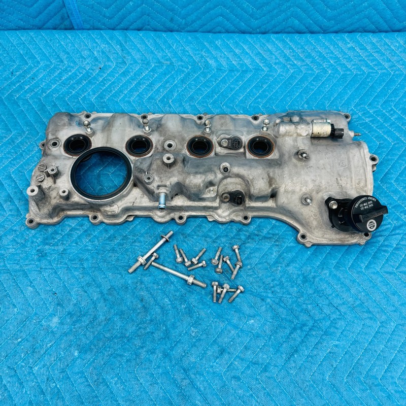 2007–2009 Lexus LS460 Right Valve Cover OEM 1120238021