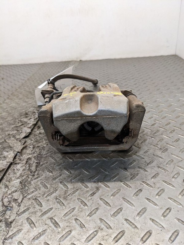 Driver Caliper Rear 12.60" Diameter Rotor Fits 14-20 CHEROKEE 1173715