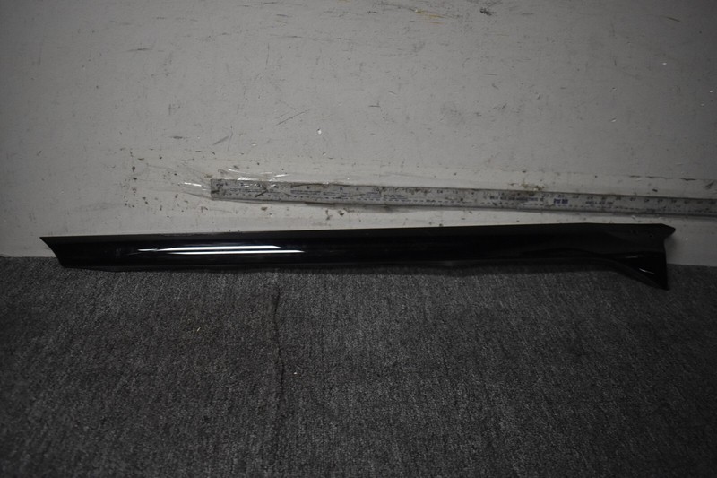 2013-2019 LAND ROVER L405 OUTER WINDSHIELD TRIM MOLDING FACTORY OEM