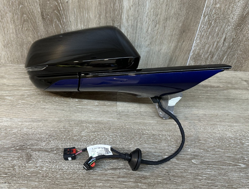 2023-24CADILLAC LYRIQ RH MIRRORASSY -BLACK / BLUE - OEMPART # 86544020