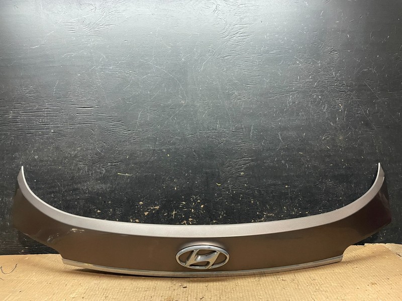 2013-2017 Hyundai Santa Fe Rear Trunk Hatch Molding Trim Panel Camera Y6392 DG
