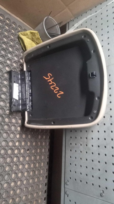 2011 GMC Sierra 1500 Center Console LID ONLY Brown OEM 15217101 188k Miles