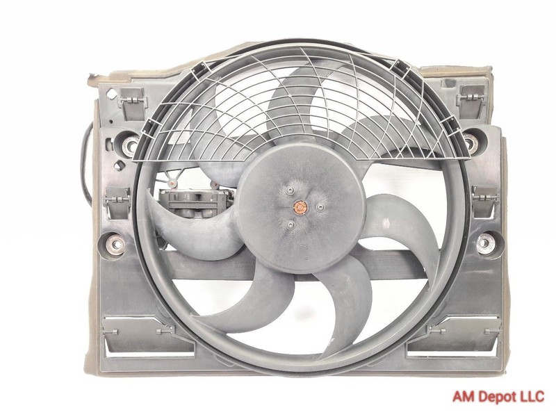 2002 BMW 330xi 330i 325i 325xi E46 AC Condenser Pusher Fan Assembly 64546988913