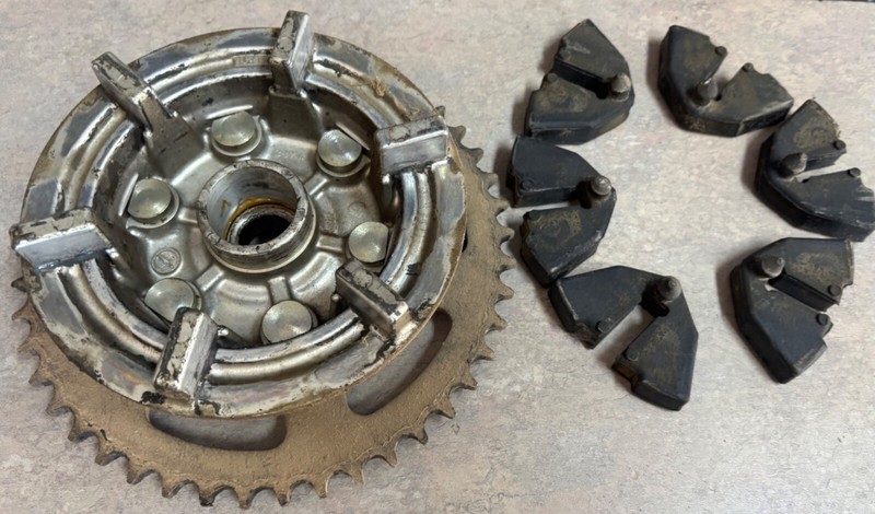 2001 Suzuki GSF1200 GSF 1200 Rear Back Chain Drive Sprocket Gear Cush Bandit Z4