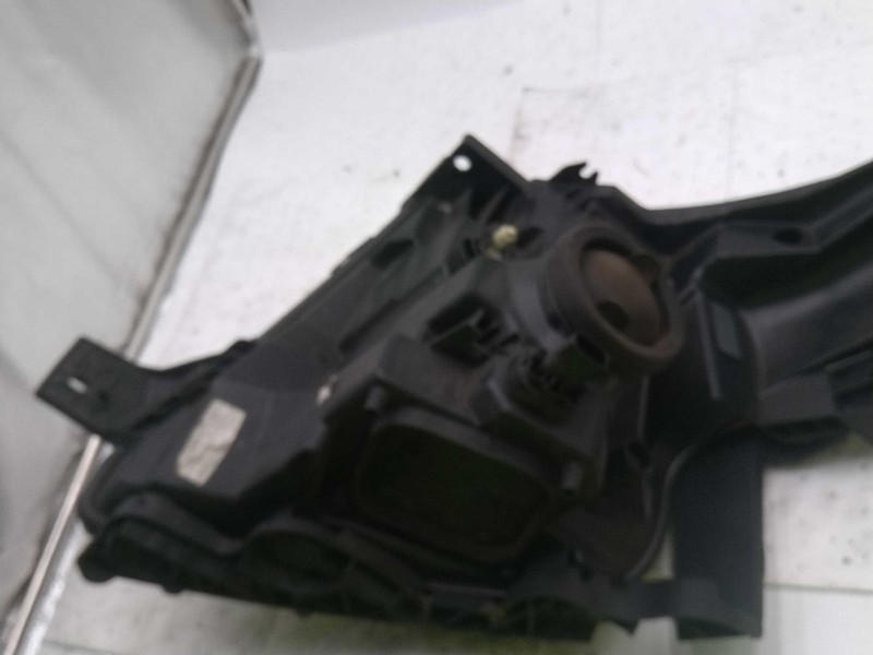 2013 Ford Explorer Right Headlight Assembly Brown OEM Used 340551 Cloudy 150K