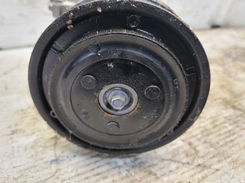 Air Conditioner AC Compressor Fits 16-19 BMW X1 1599553
