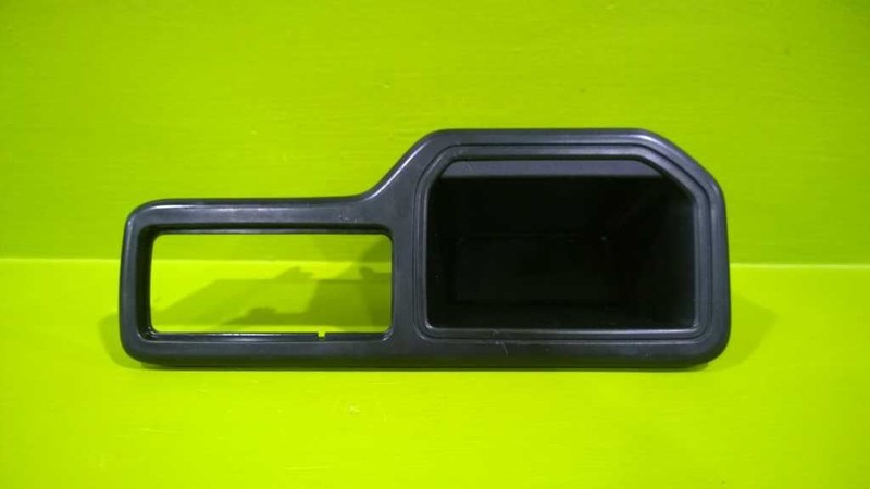18 19 20 JEEP RENEGADE DASH STORAGE COMPARTMENT OEM 3134-21