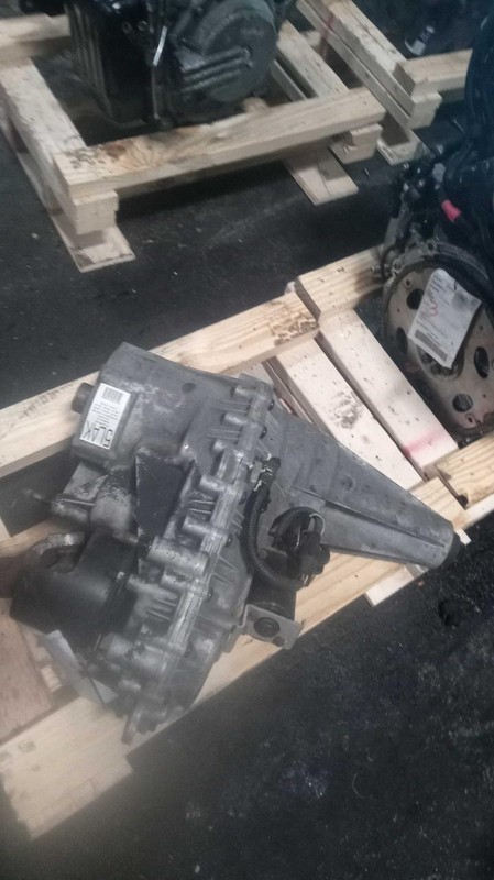 2005 Lincoln Navigator Transfer Case Assembly 4WD OEM 177K Miles Black