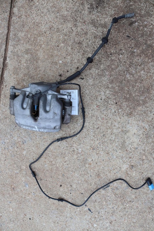 2015-2021 MERCEDES C-CLASS C300 W205 FRONT RIGHT PASSENGER BRAKE CALIPER OEM