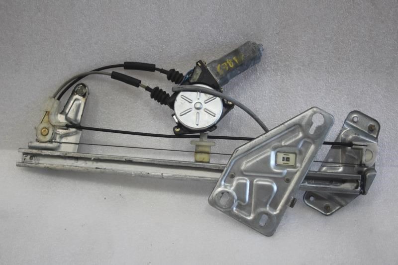 1994-2001 ACURA INTEGRA RIGHT FRONT DOOR WINDOW REGULATOR WITH MOTOR SEDAN