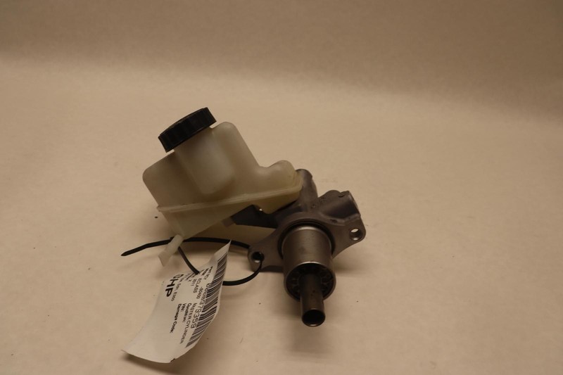 2010-2013 MERCEDES E-CLASS E350 W212 POWER BRAKE MASTER CYLINDER W/ TANK OEM
