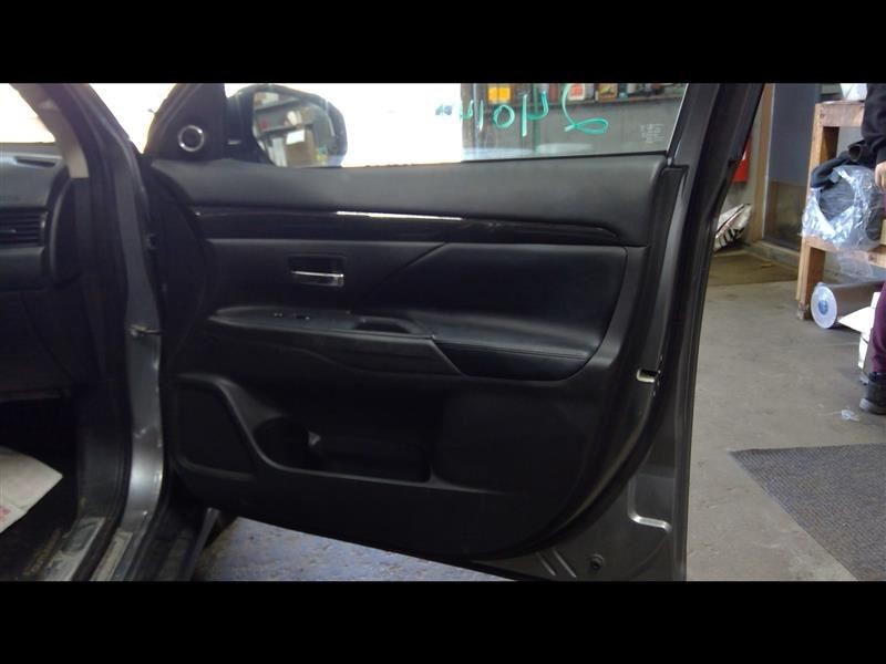2017 OUTLANDER Passenger Right Front Door Trim Panel 1344579