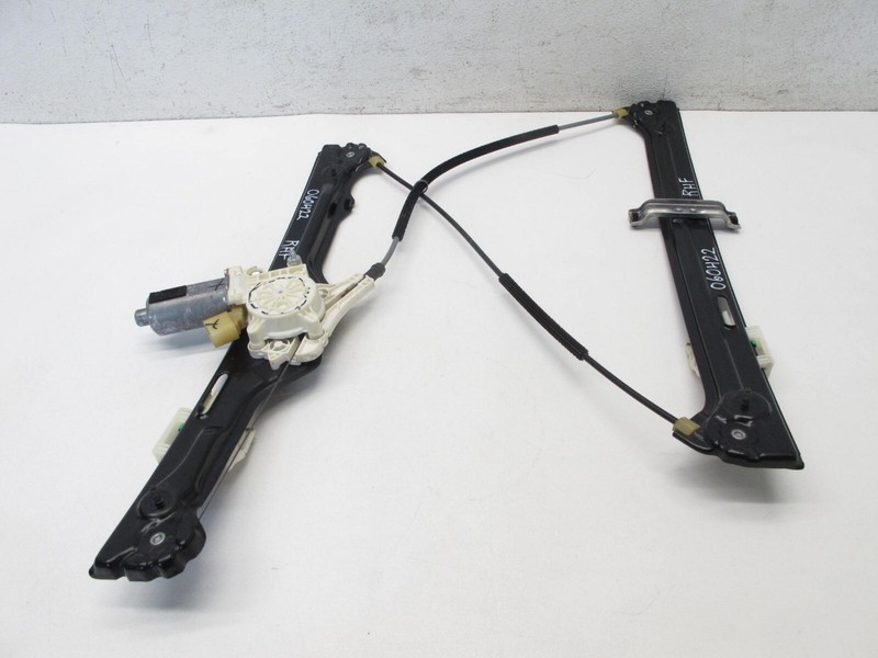 07-13 BMW E70 X5 FRONT RIGHT PASSENGER DOOR WINDOW REGULATOR MOTOR 060422
