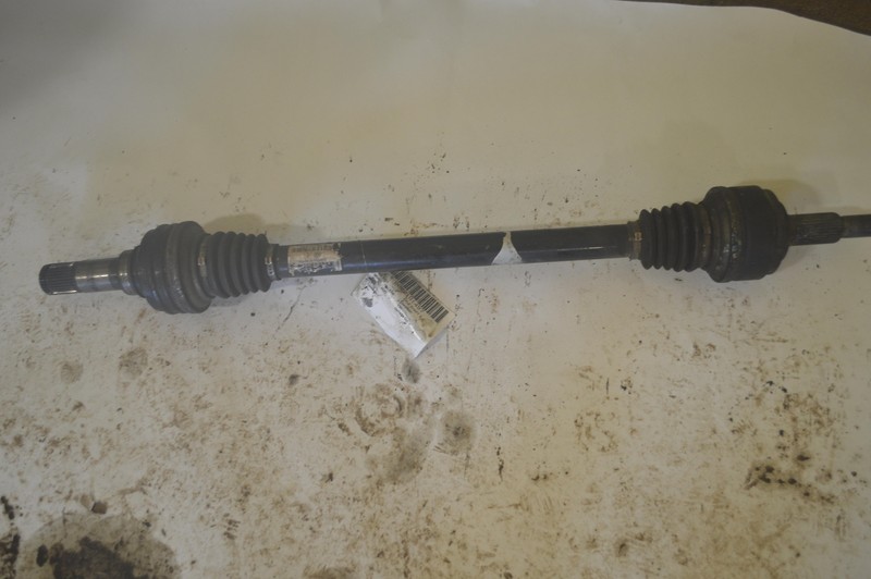 2011-2017 VOLKSWAGEN TOUAREG REAR RIGHT PASSENGER SIDE AXLE SHAFT JOINT OEM