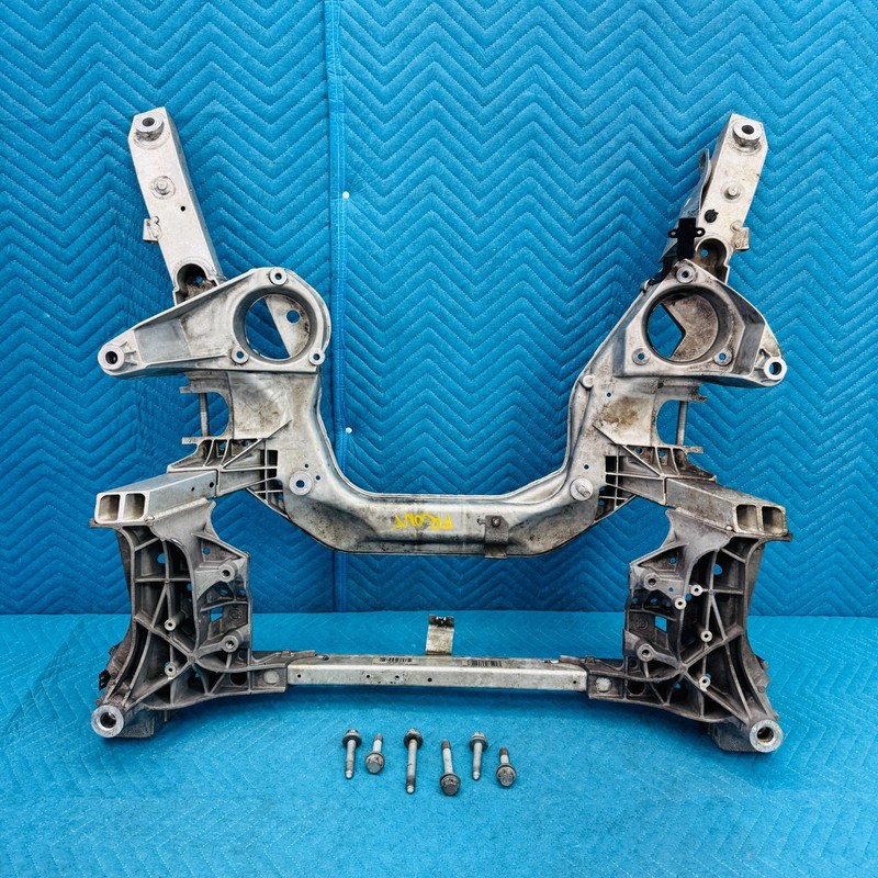 2012–2017 BMW 650i X Drive Front Engine Subframe Crossmember Mount OEM 6777759