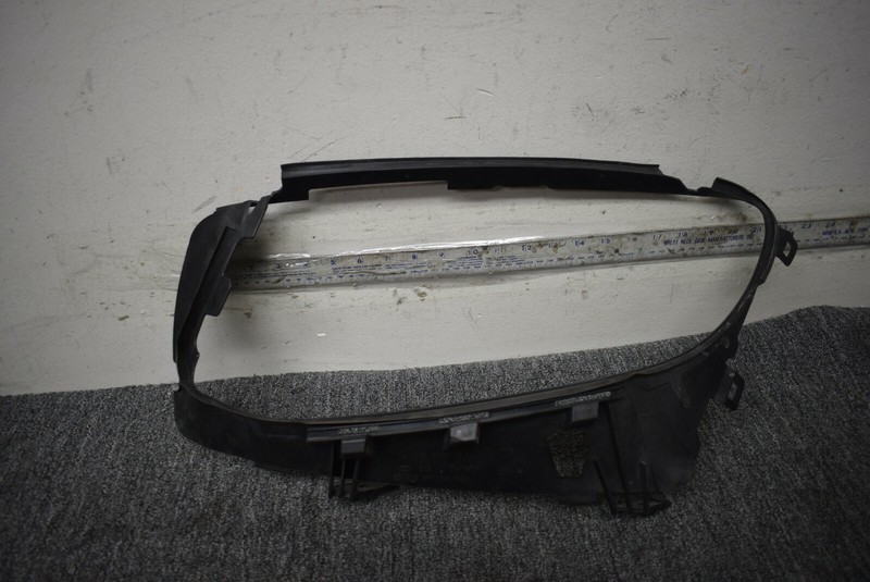 2016-2019 MERCEDES BENZ GLC300 4MATIC HEADLIGHT ASSY GASKET FACTORY OEM