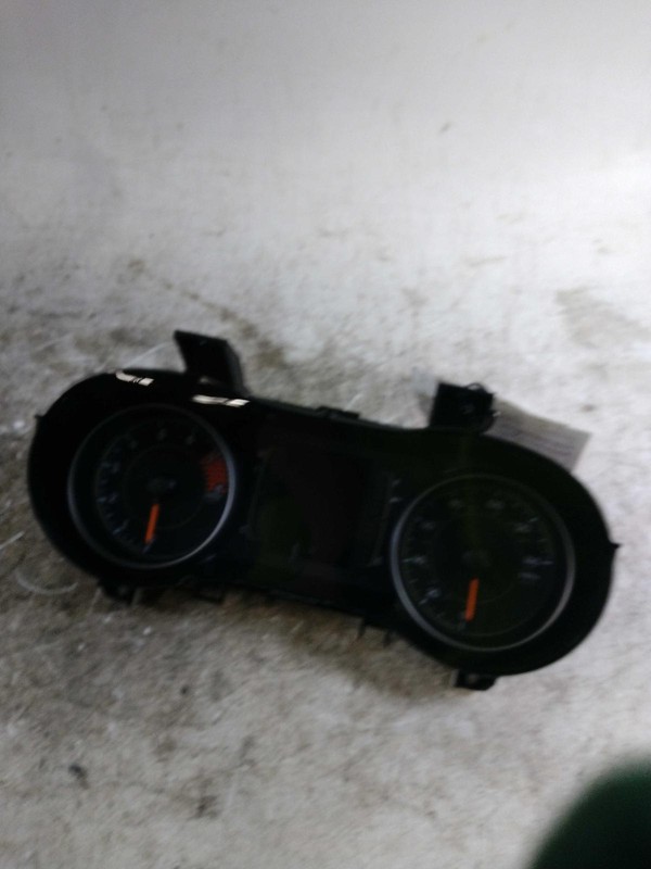 2020 Jeep Cherokee Speedometer Gauge OEM Black 140 MPH 3.2L 47000 Miles