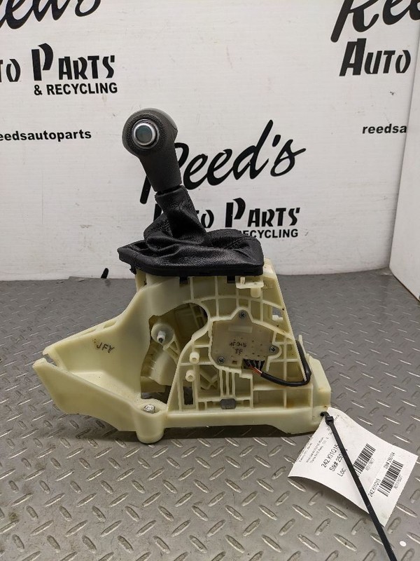 2011-16 Kia Optima Automatic Transmission Gear Lever Shifter Assembly OEM1176077