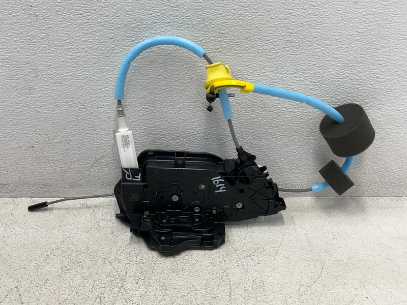 21 22 23 24 BMW M3 G80 Front Right Passenger Door Lock Latch Actuator 1614 OEM