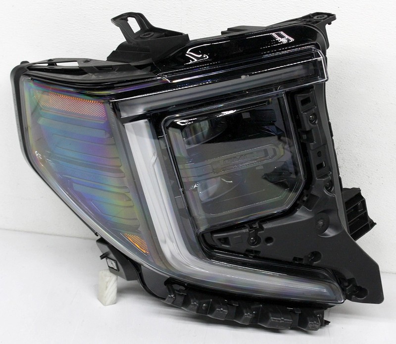 OEM Right Passenger Side LED Headlamp For GMC Sierra 1500 85604122 Tab Missing