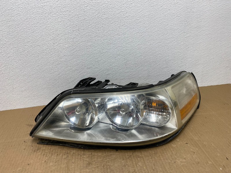 2005 to 2011 Lincoln Town Car Left Driver LH Side Headlight AB8365 DW
