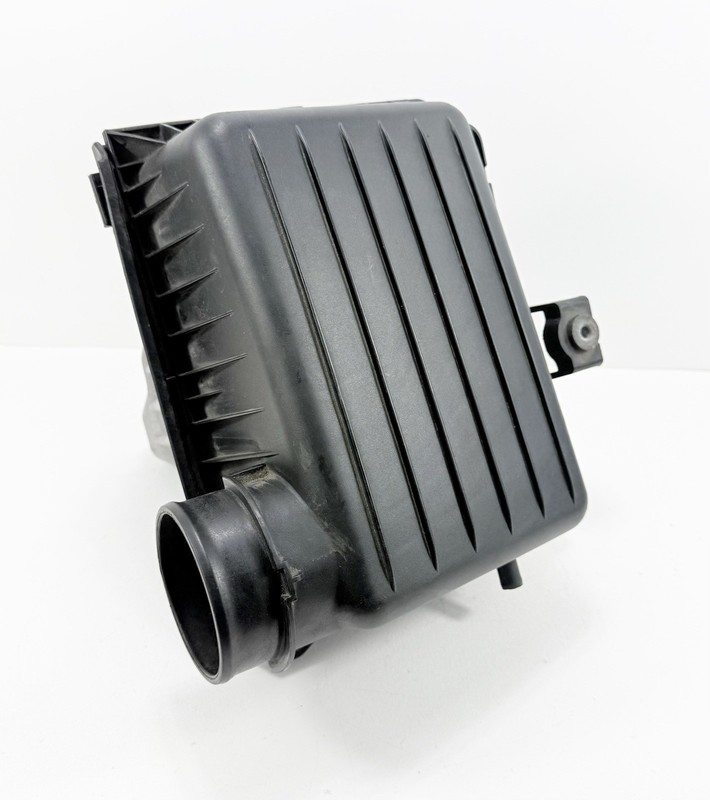 2005-2010 Chrysler 300 2.7L Air Cleaner Filter Housing 04591867AC OEM
