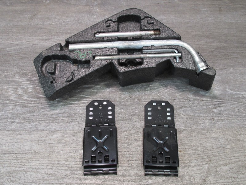 2003-2010 PORSCHE CAYENNE 955 957 EMERGENCY SPARE TIRE WRENCH TOOL STOPPER SET