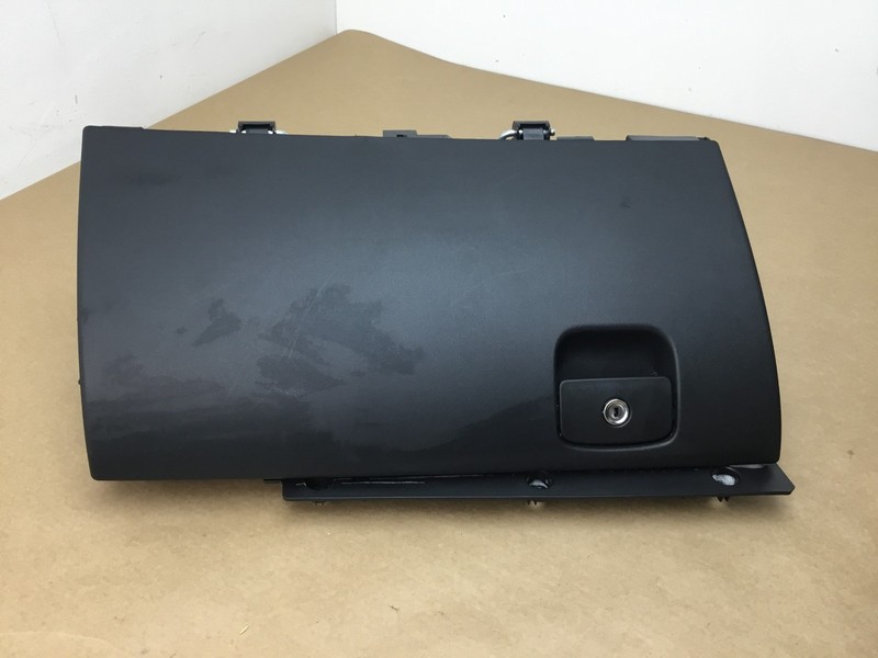 Jaguar XE S 2018 Right Dash Panel Glove Box Storage Compartment 16-19 :M