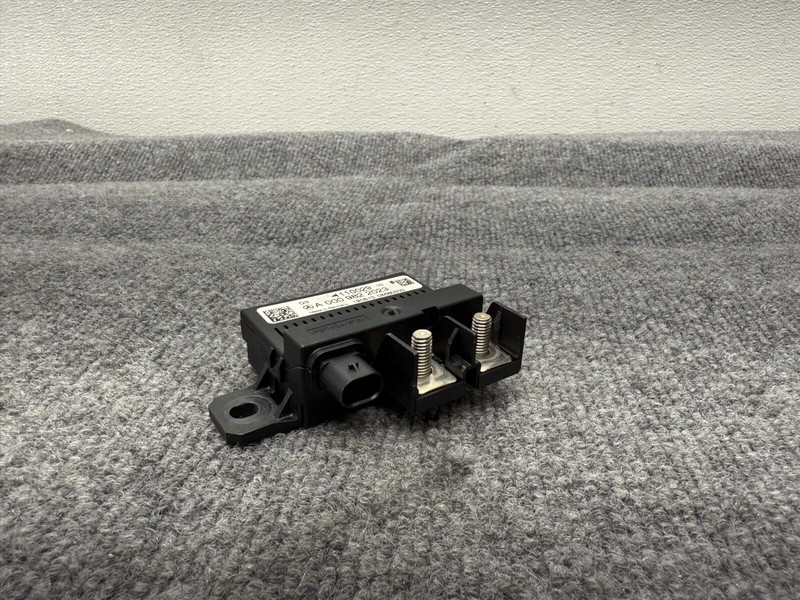 MERCEDES W212 E63 10-16 OEM BATTERY AUXILIARY POWER CHARGING RELAY MODULE UNIT