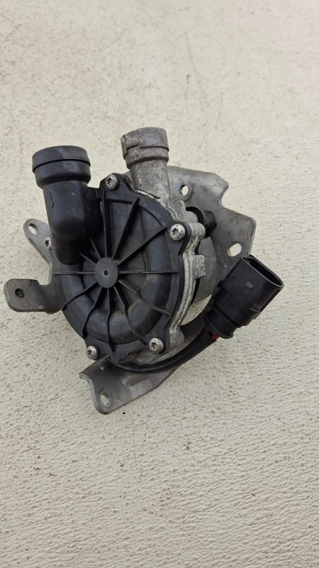 2019-2021 Volkswagen Jetta Secondary Air Injection Pump 04E131333B OEM