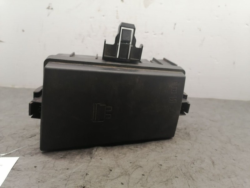 Fuse Box Engine Compartment Fits 15-21 GOLF GTI 1491326
