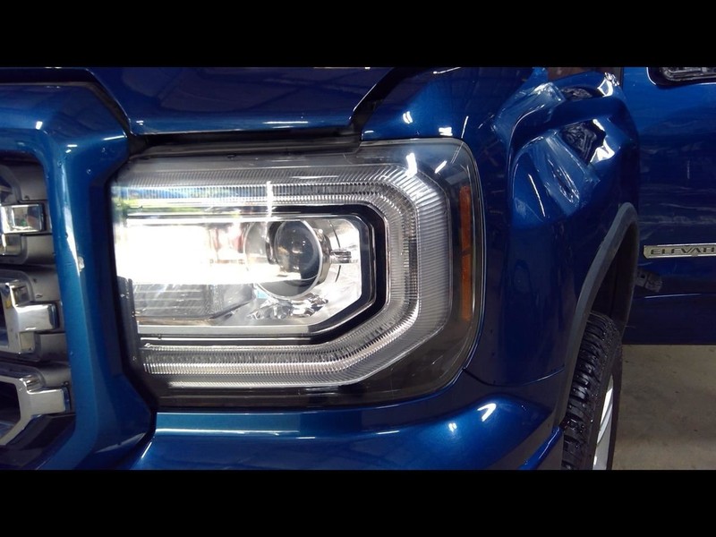 Driver Headlight Classic Style Limited HID Fits 16-19 SIERRA 1500 PICKUP 1667460