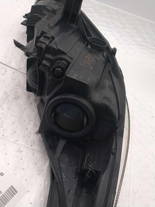 2018 Ford Fiesta Left Headlight Assembly Grey OEM 296928 85K Miles