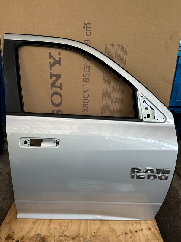 ✅ 2009-2022 RAM 1500 class FRONT RIGHT PASSENGER SIDE DOOR SHELL PANEL OEM (PS2)