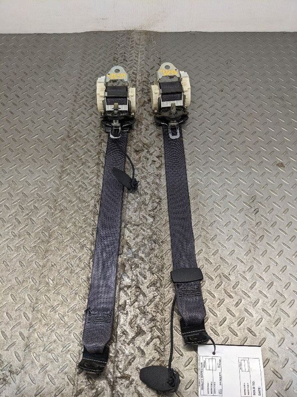 10-15 Camaro Coupe Black 2nd Row Rear Back Seat Seat Belt Set Left LH Ri 1188394