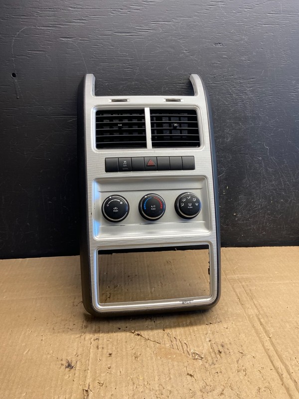 2009 2010 Dodge Journey Center Dash A/C AC Climate Control Bezel Trim AE2046 DG