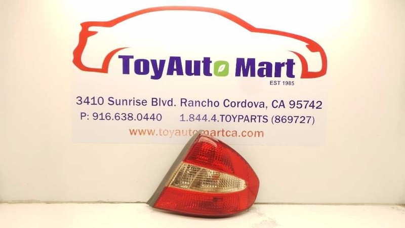 01-03 TOYOTA PRIUS PASSENGER SIDE REAR RIGHT TAIL LIGHT ASSEMBLY