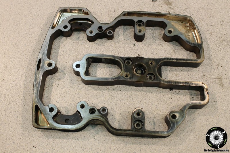 2001 Yamaha Road Star Xv1600 Engine Top Cylinder Valve Cover Rocker Spacer XV 01