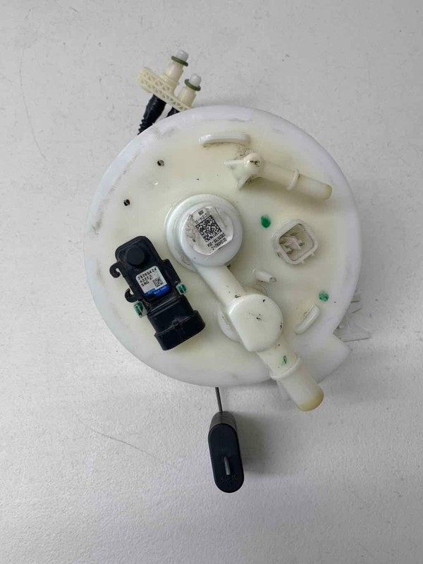 2015 Hyundai Elantra No Fuel Pump Top Base Only Oem 28235788