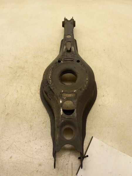 16-19 TOYOTA PRIUS TWO 1.8L DRIVER SIDE REAR LOWER CONTROL ARM SPRING PERCH