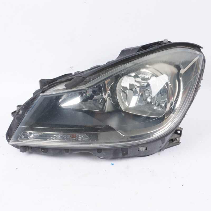 2012 - 2015 Mercedes Benz C Class W204 Headlight Lamp Halogen Left A2048209959