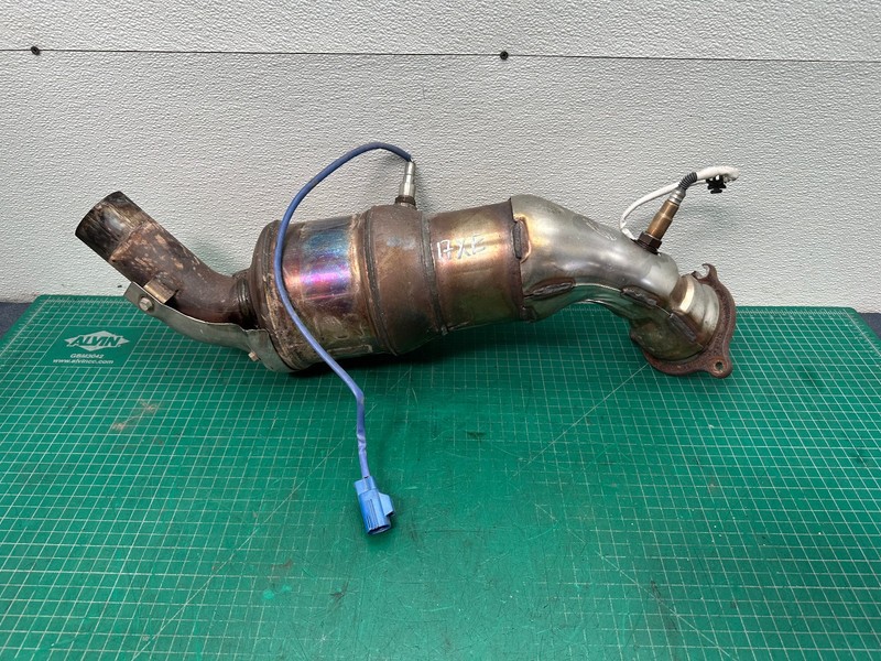 17-19 JAGUAR XE 2.0L EXHAUST DOWNPIPE OEM