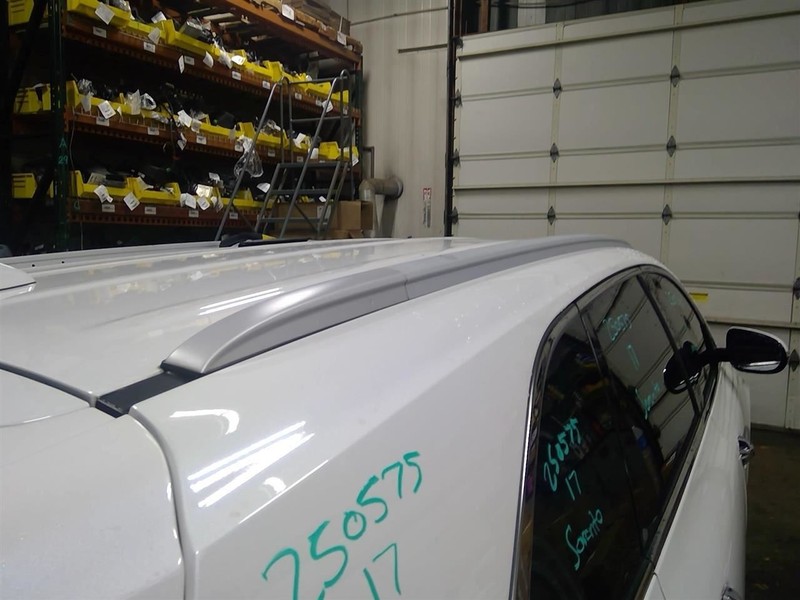 SORENTO 2017 Right Luggage Rack 1729952