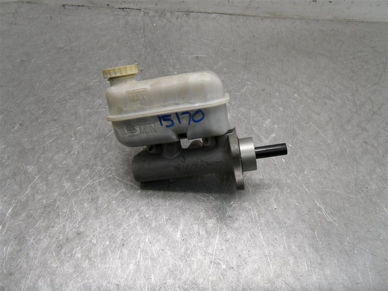 04-05 DODGE DURANGO BRAKE MASTER CYLINDER WITHOUT TRACTION OEM 05102284AB