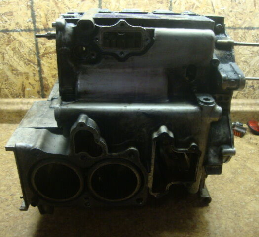 1980 Honda GL1100 GL 1100 Gold Wing Engine Motor Crankcase Crank Case Cylinder