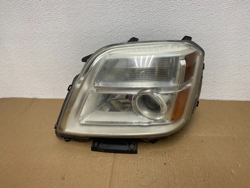2010 to 2015 GMC Terrain Halogen Left Driver Lh Side Headlight AB8116 DW