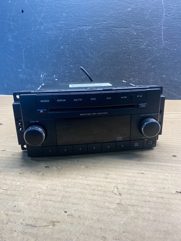 2007 2014 Jeep Dodge Chrysler Screen Display CD Player Satellite Radio AE4770 DG